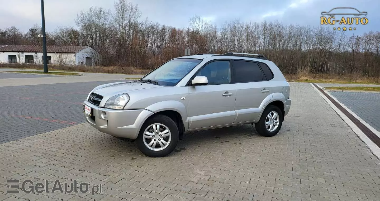 HYUNDAI Tucson 