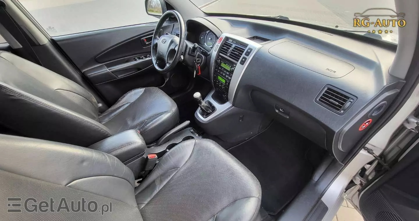 HYUNDAI Tucson 