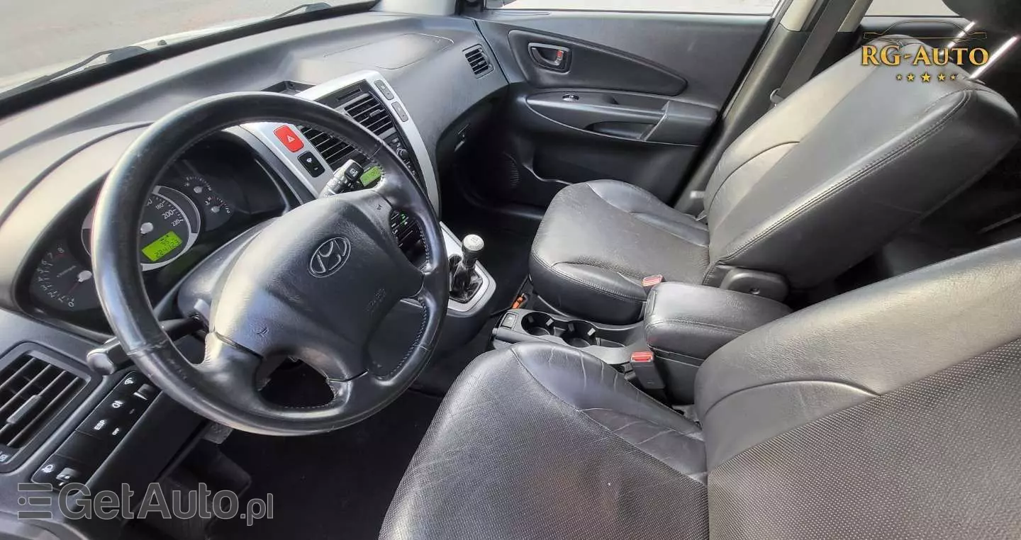 HYUNDAI Tucson 