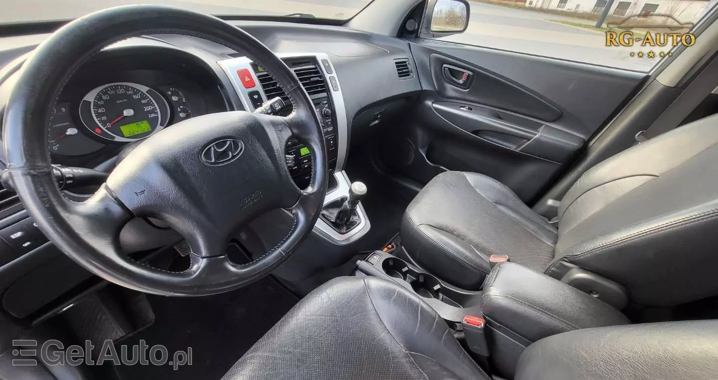 HYUNDAI Tucson 