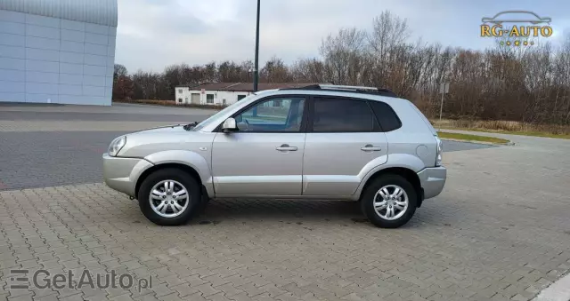 HYUNDAI Tucson 