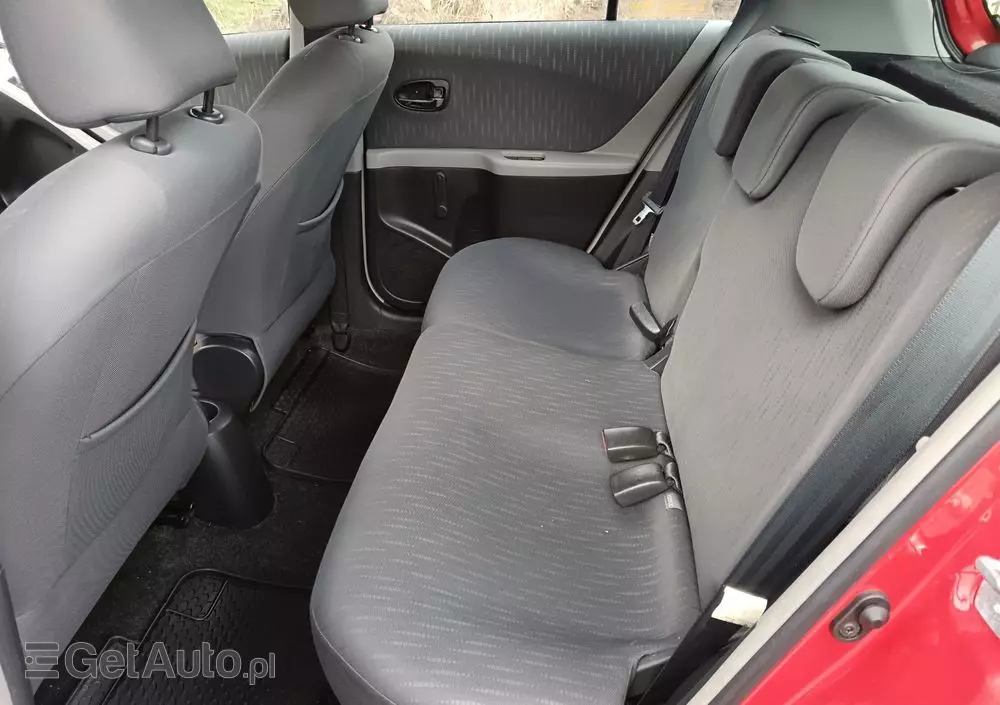 TOYOTA Yaris 1.33 VVT-i Life