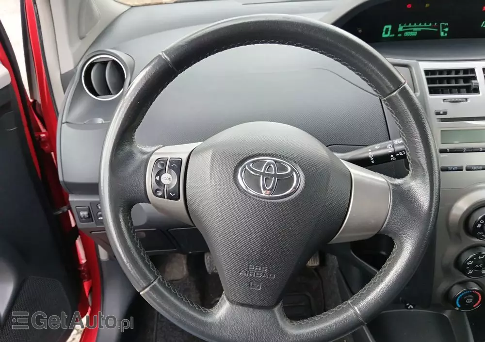 TOYOTA Yaris 1.33 VVT-i Life