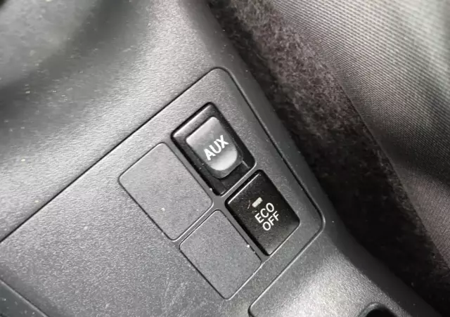 TOYOTA Yaris 1.33 VVT-i Life