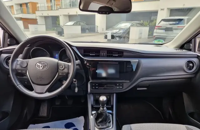 TOYOTA Auris 