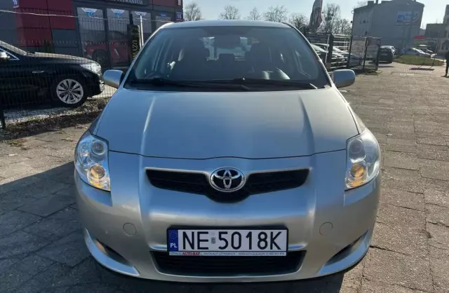 TOYOTA Auris 1.6i 16V VVT-i (124 KM)