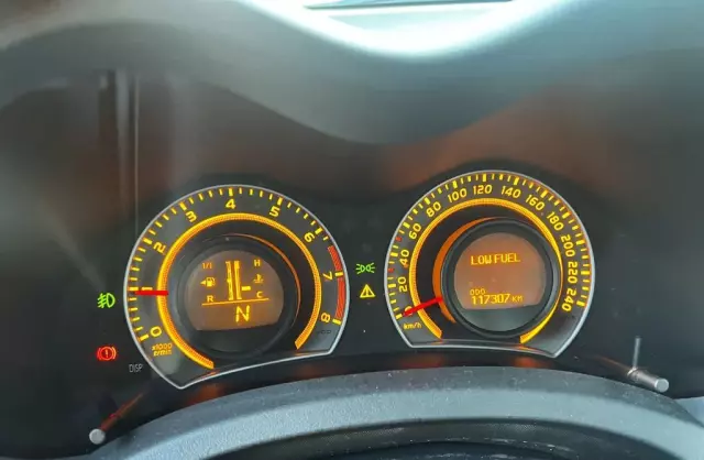 TOYOTA Auris 1.6i 16V VVT-i (124 KM)