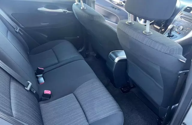 TOYOTA Auris 1.6i 16V VVT-i (124 KM)