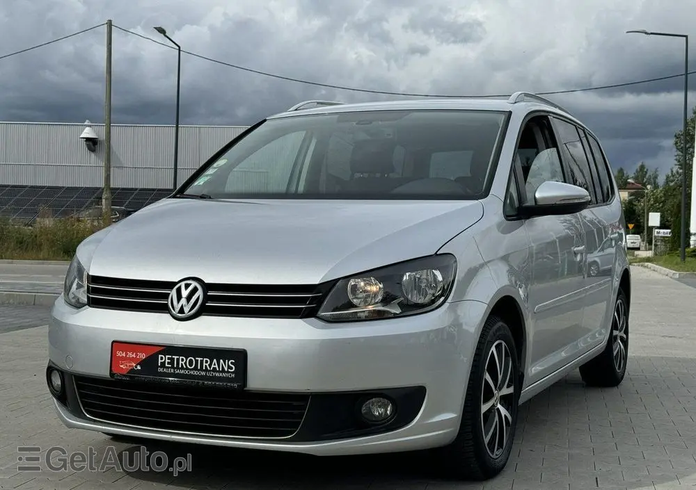 VOLKSWAGEN Touran 