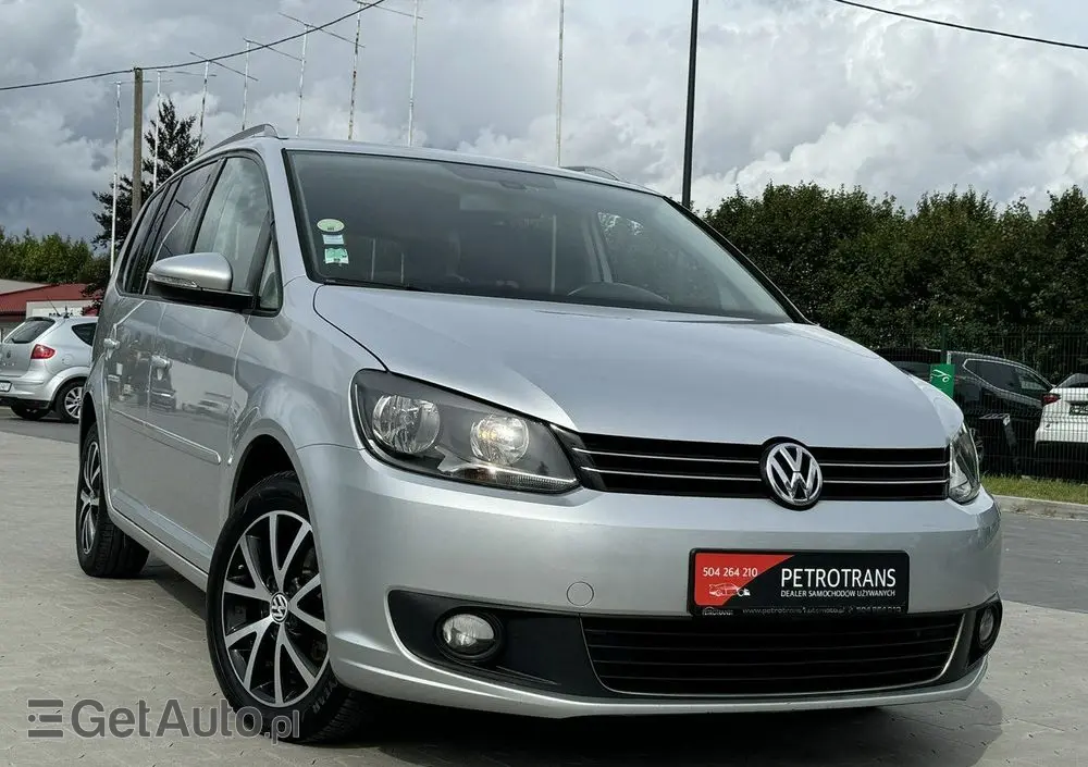 VOLKSWAGEN Touran 