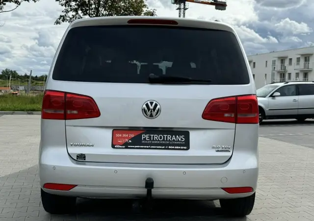 VOLKSWAGEN Touran 