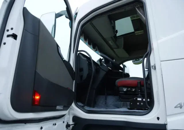 VOLVO FH4  6X2/ 460KM EURO 6 HAKOWIEC 