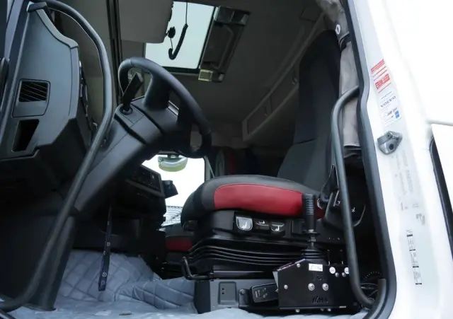 VOLVO FH4  6X2/ 460KM EURO 6 HAKOWIEC 