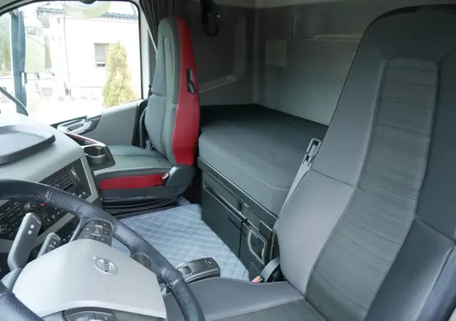 VOLVO FH4  6X2/ 460KM EURO 6 HAKOWIEC 