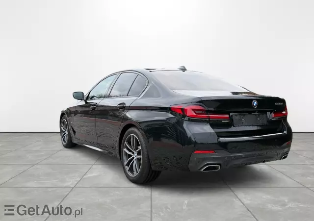 BMW Seria 5 520d M Sport sport