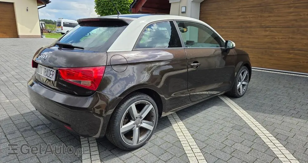 AUDI A1 3-drzwiowe 1.6 TDI Attraction