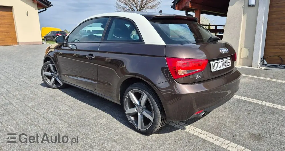 AUDI A1 3-drzwiowe 1.6 TDI Attraction