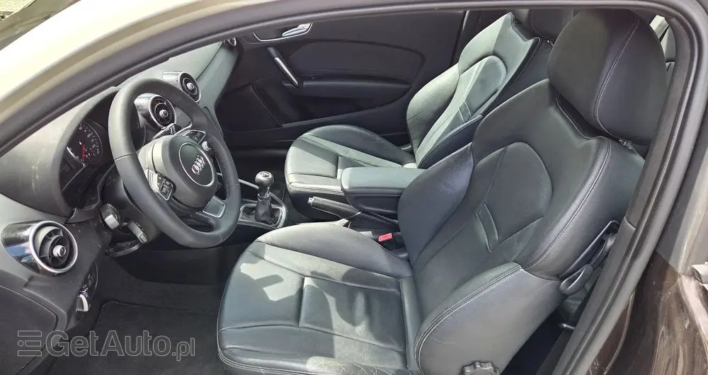 AUDI A1 3-drzwiowe 1.6 TDI Attraction