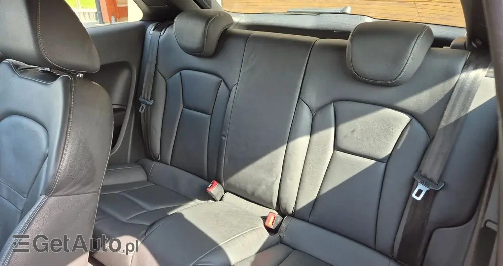 AUDI A1 3-drzwiowe 1.6 TDI Attraction