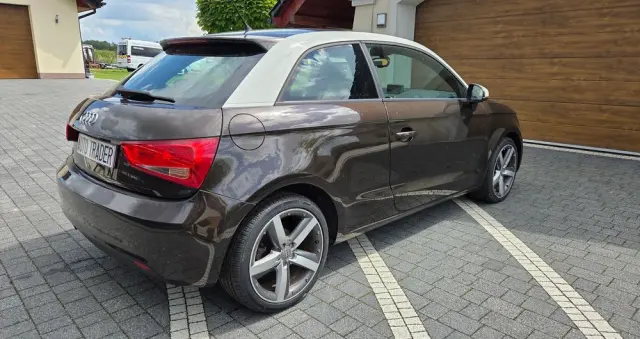 AUDI A1 3-drzwiowe 1.6 TDI Attraction