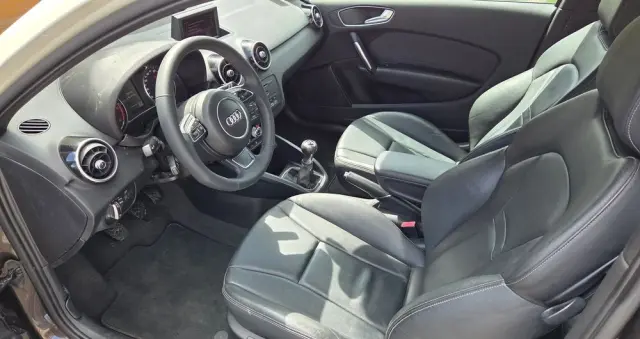 AUDI A1 3-drzwiowe 1.6 TDI Attraction