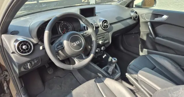 AUDI A1 3-drzwiowe 1.6 TDI Attraction