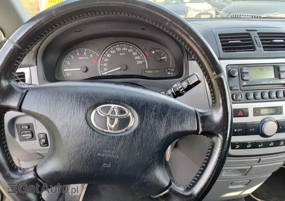 TOYOTA Avensis Verso D-4D