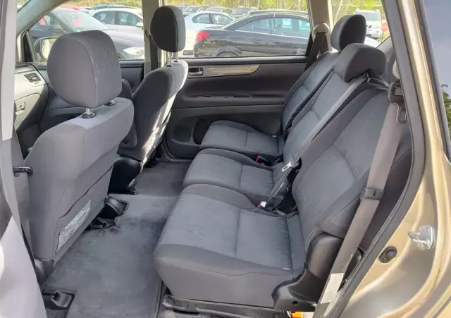 TOYOTA Avensis Verso D-4D