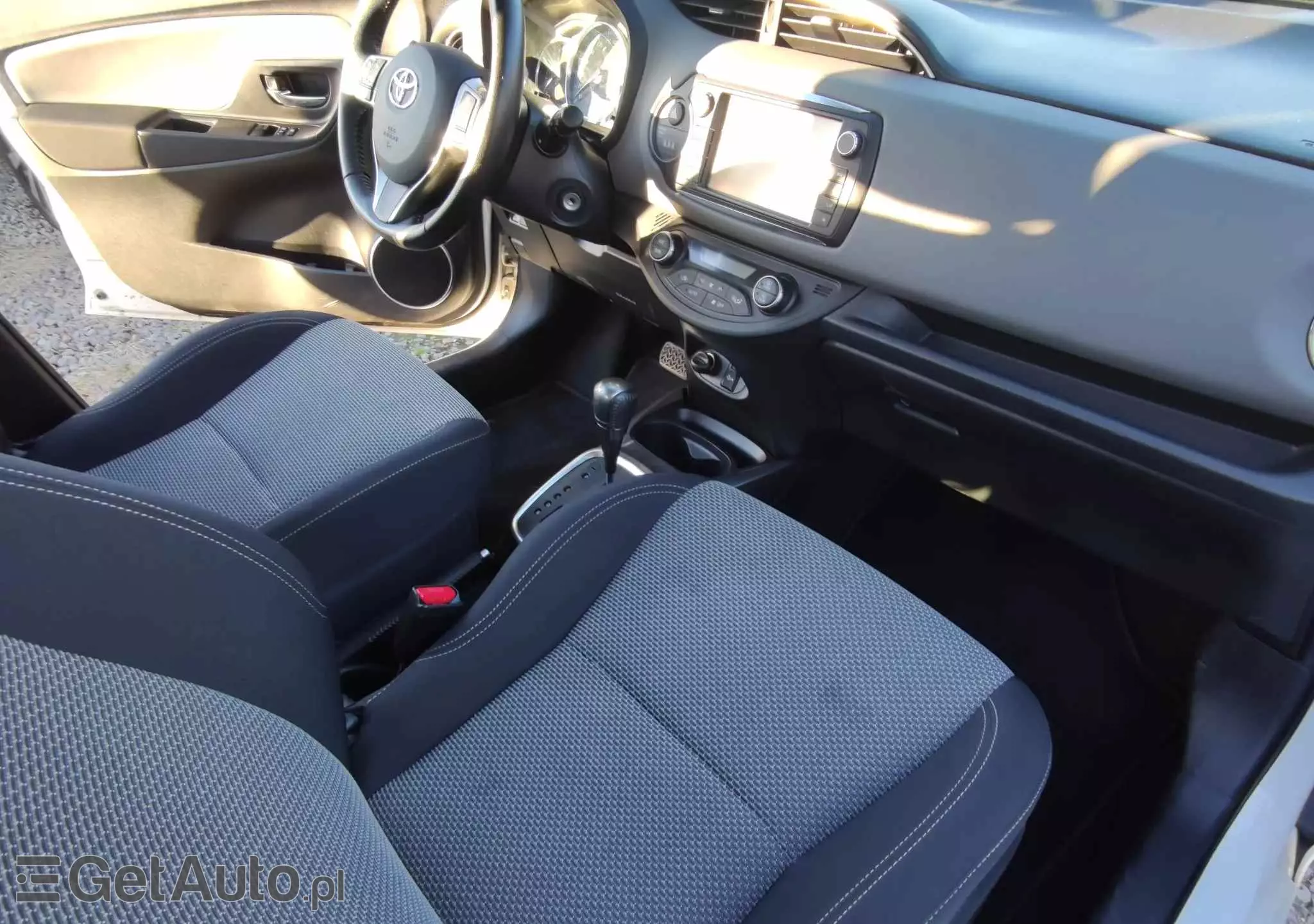 TOYOTA Yaris Hybrid 1.5 VVT-i Comfort