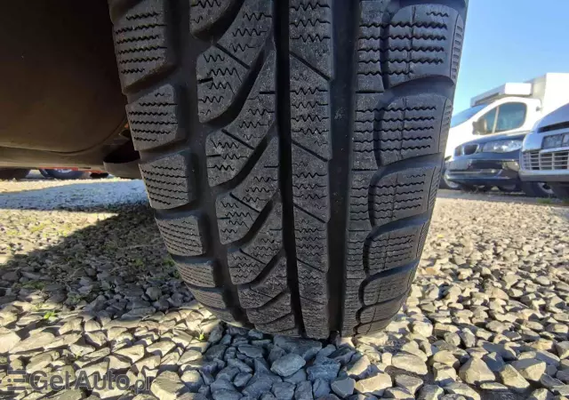 TOYOTA Yaris Hybrid 1.5 VVT-i Comfort