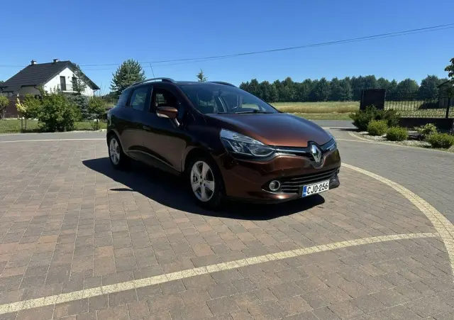 RENAULT Clio 