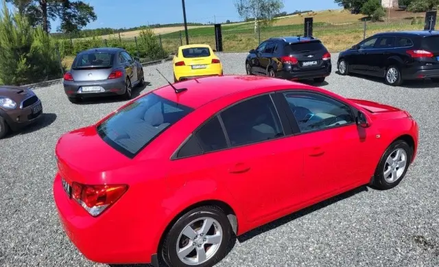 CHEVROLET Cruze 