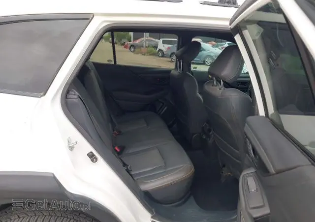 SUBARU Outback 