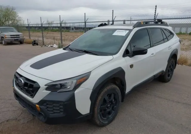 SUBARU Outback 