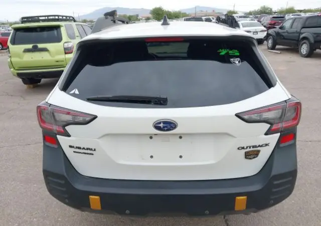 SUBARU Outback 