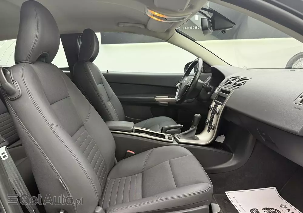 VOLVO C30 2.0D Momentum