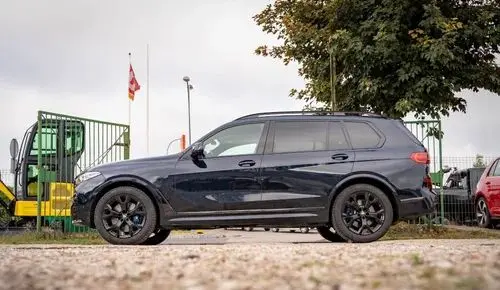 BMW X7 