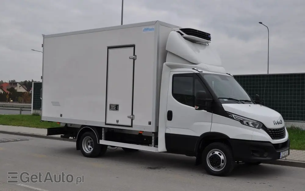 IVECO DAILY 156 KM AUTOMAT CHŁODNIA IZOTERMA KRAJOWE BEZWYPADKOWE 