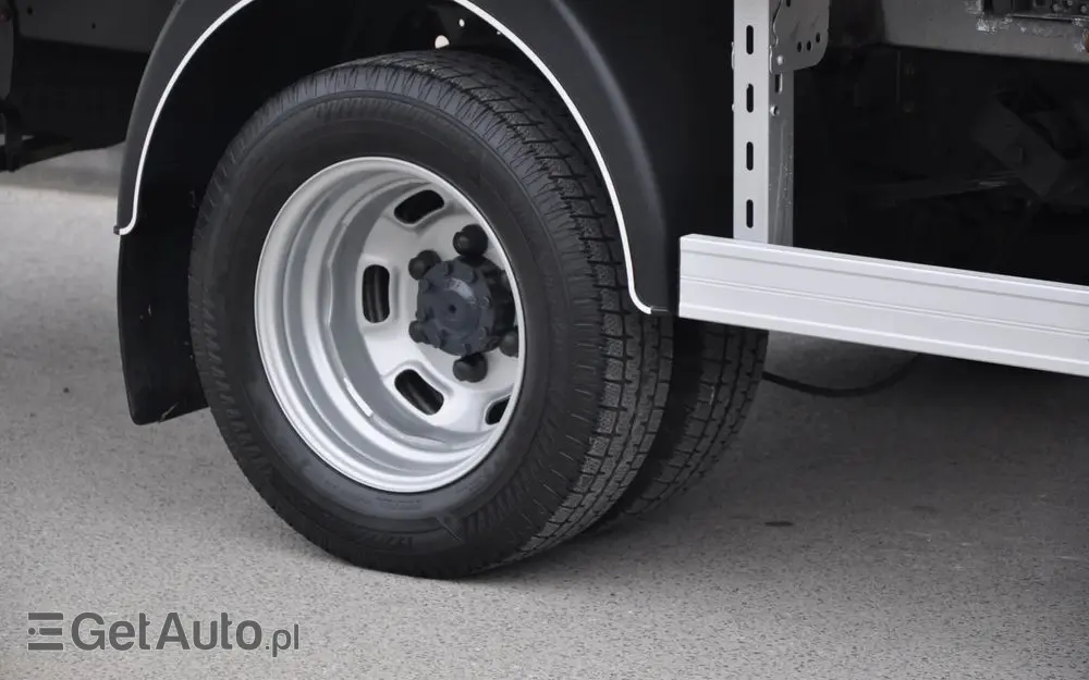 IVECO DAILY 156 KM AUTOMAT CHŁODNIA IZOTERMA KRAJOWE BEZWYPADKOWE 