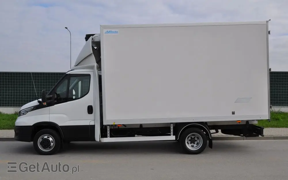IVECO DAILY 156 KM AUTOMAT CHŁODNIA IZOTERMA KRAJOWE BEZWYPADKOWE 
