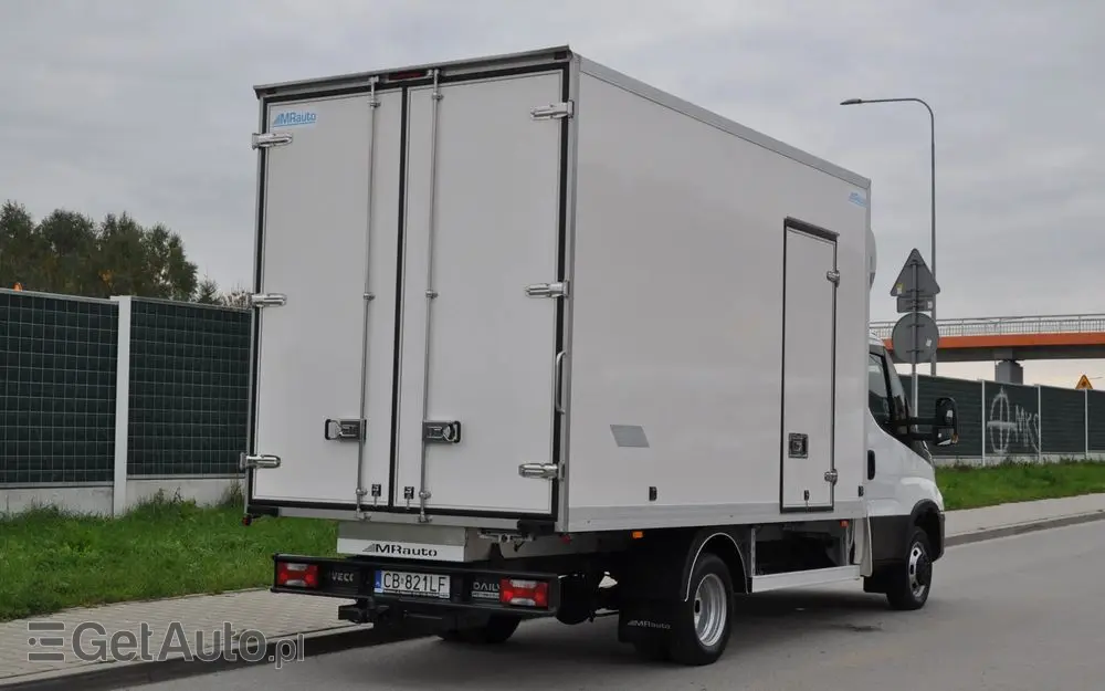 IVECO DAILY 156 KM AUTOMAT CHŁODNIA IZOTERMA KRAJOWE BEZWYPADKOWE 