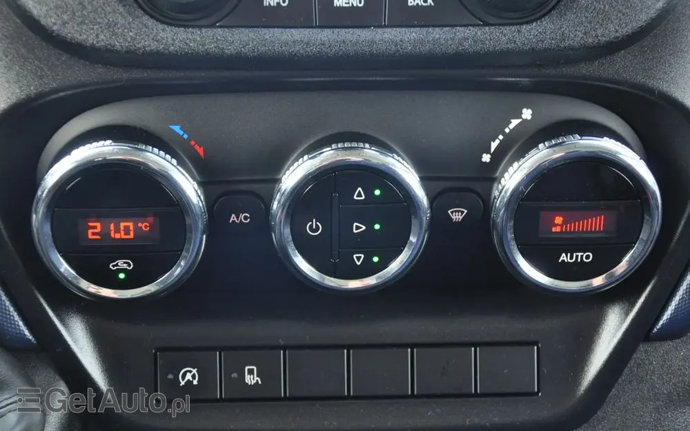 IVECO DAILY 156 KM AUTOMAT CHŁODNIA IZOTERMA KRAJOWE BEZWYPADKOWE 