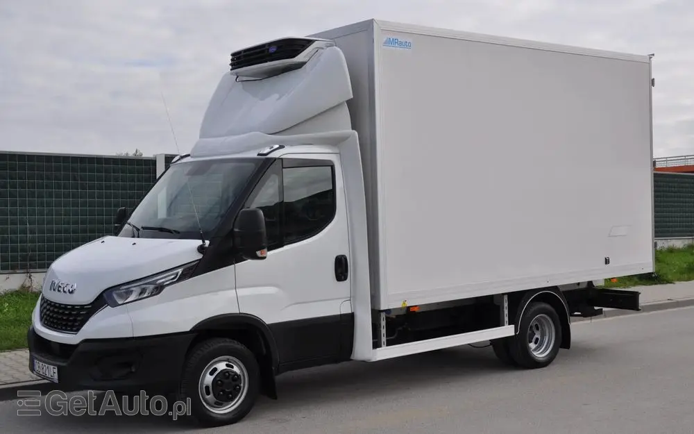 IVECO DAILY 156 KM AUTOMAT CHŁODNIA IZOTERMA KRAJOWE BEZWYPADKOWE 