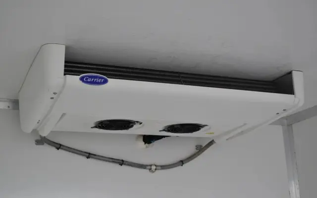 IVECO DAILY 156 KM AUTOMAT CHŁODNIA IZOTERMA KRAJOWE BEZWYPADKOWE 