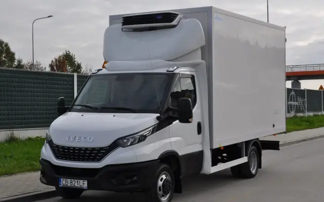 IVECO DAILY 156 KM AUTOMAT CHŁODNIA IZOTERMA KRAJOWE BEZWYPADKOWE 