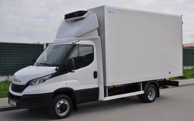 IVECO DAILY 156 KM AUTOMAT CHŁODNIA IZOTERMA KRAJOWE BEZWYPADKOWE 