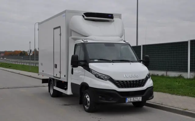 IVECO DAILY 156 KM AUTOMAT CHŁODNIA IZOTERMA KRAJOWE BEZWYPADKOWE 