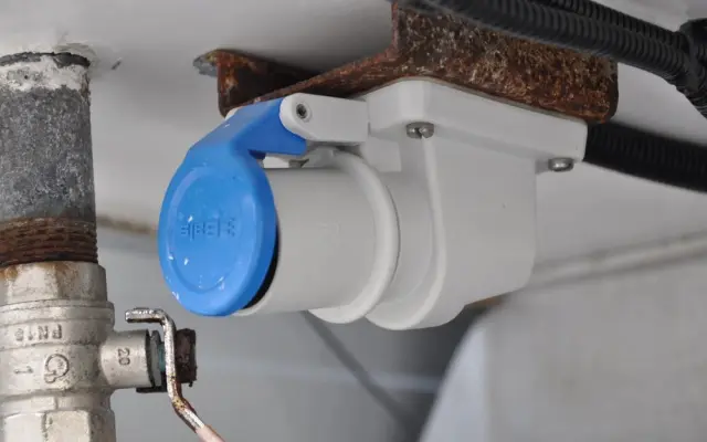 IVECO DAILY 156 KM AUTOMAT CHŁODNIA IZOTERMA KRAJOWE BEZWYPADKOWE 