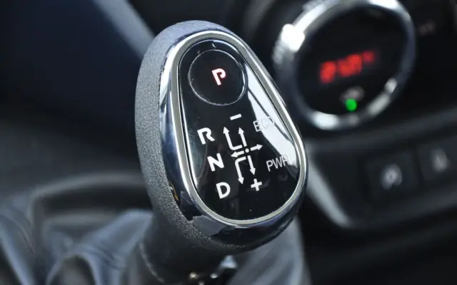 IVECO DAILY 156 KM AUTOMAT CHŁODNIA IZOTERMA KRAJOWE BEZWYPADKOWE 