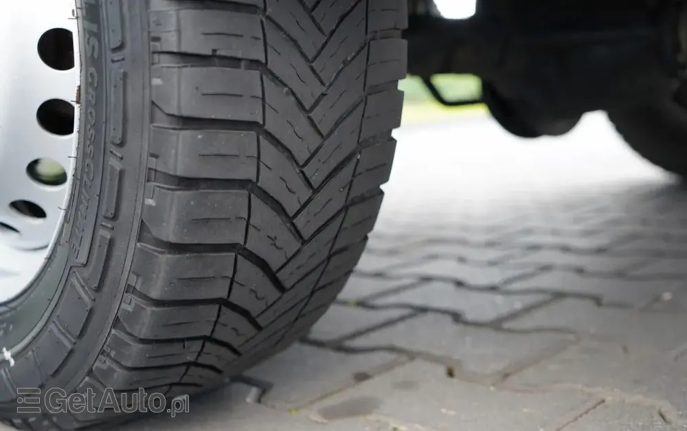 IVECO DAILY 35-180 / KONTENER - FIRANKA / AUTOMAT / WINDA DHOLLANDIA /  DMC: 3500 KG /  2021 